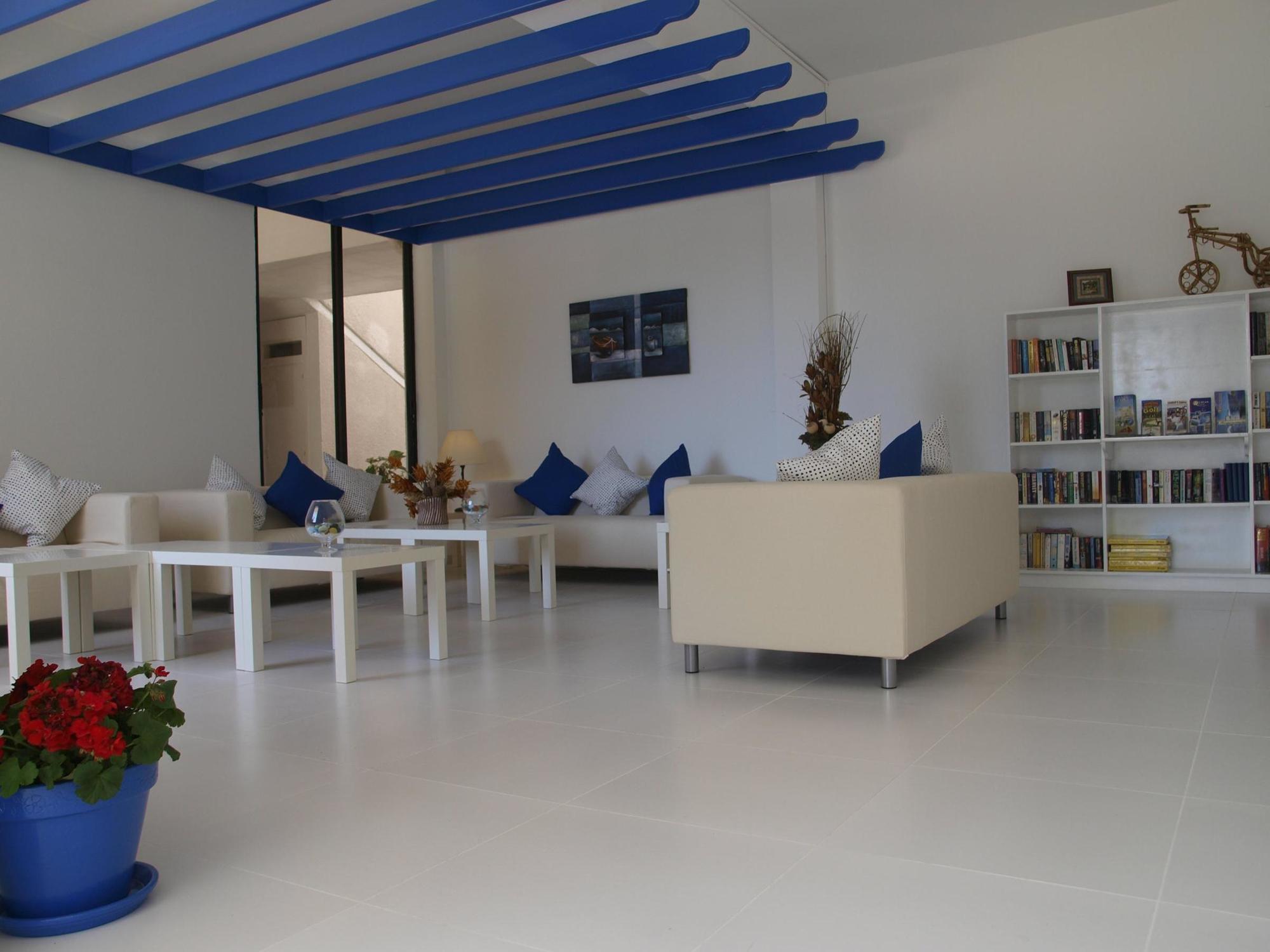 Hilltop Gardens Hotel Apartments Paphos Exterior foto