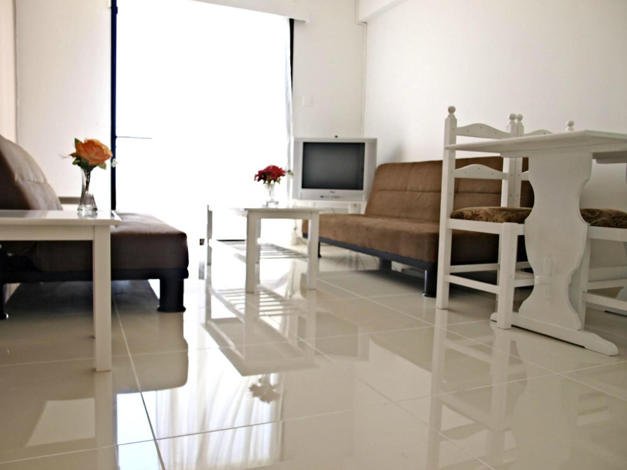 Hilltop Gardens Hotel Apartments Paphos Exterior foto