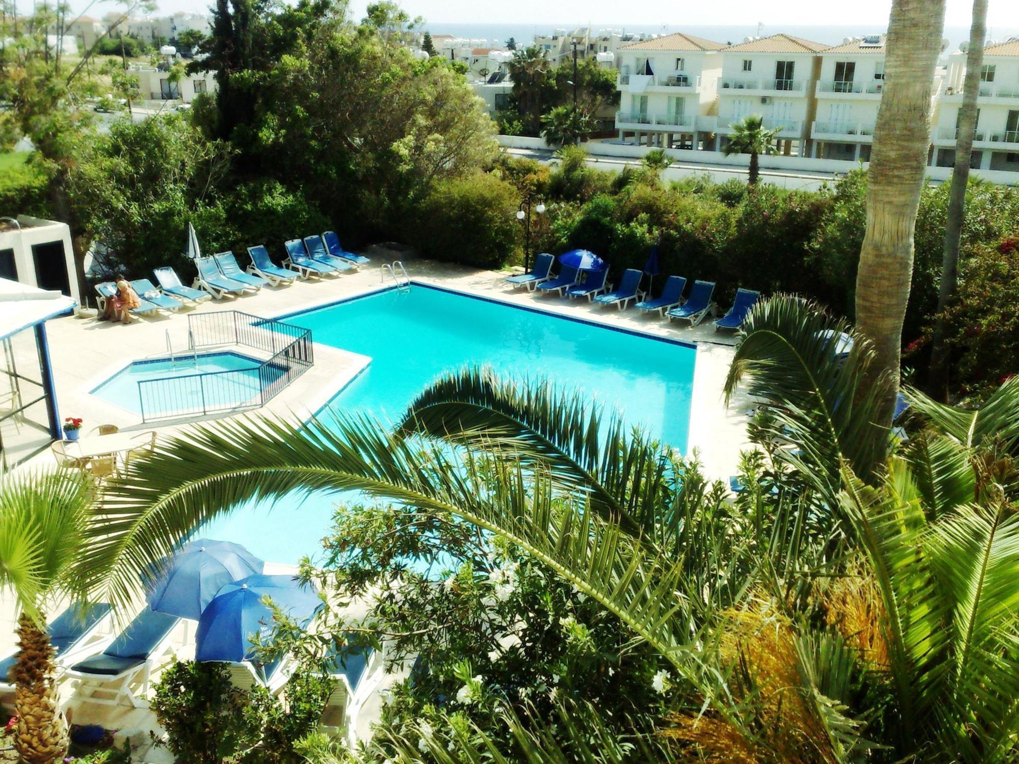 Hilltop Gardens Hotel Apartments Paphos Exterior foto